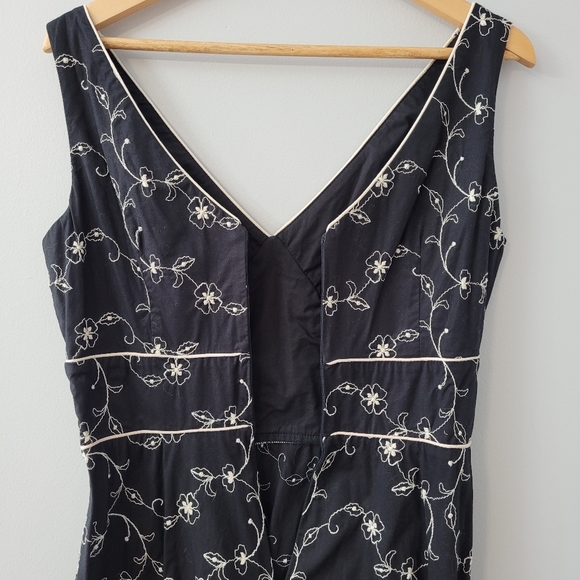 🔅Mica Black Embroidered  Floral V Neck Dress Sz10 - Picture 7 of 11
